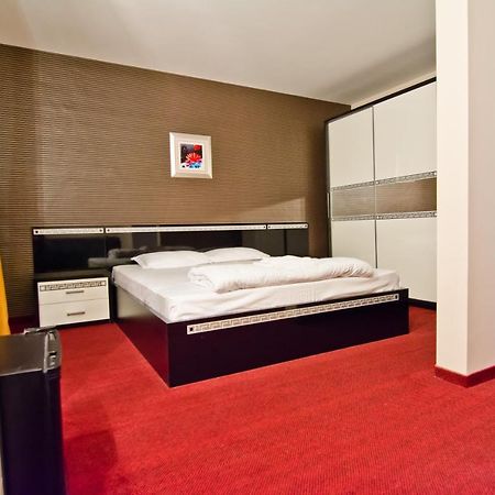 Hotel Romantika Haskovo Luaran gambar