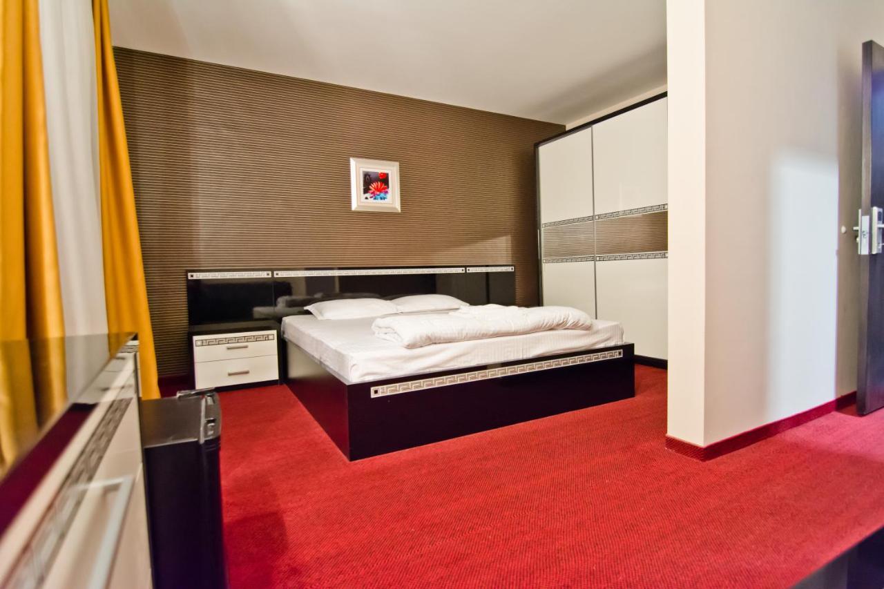 Hotel Romantika Haskovo Luaran gambar